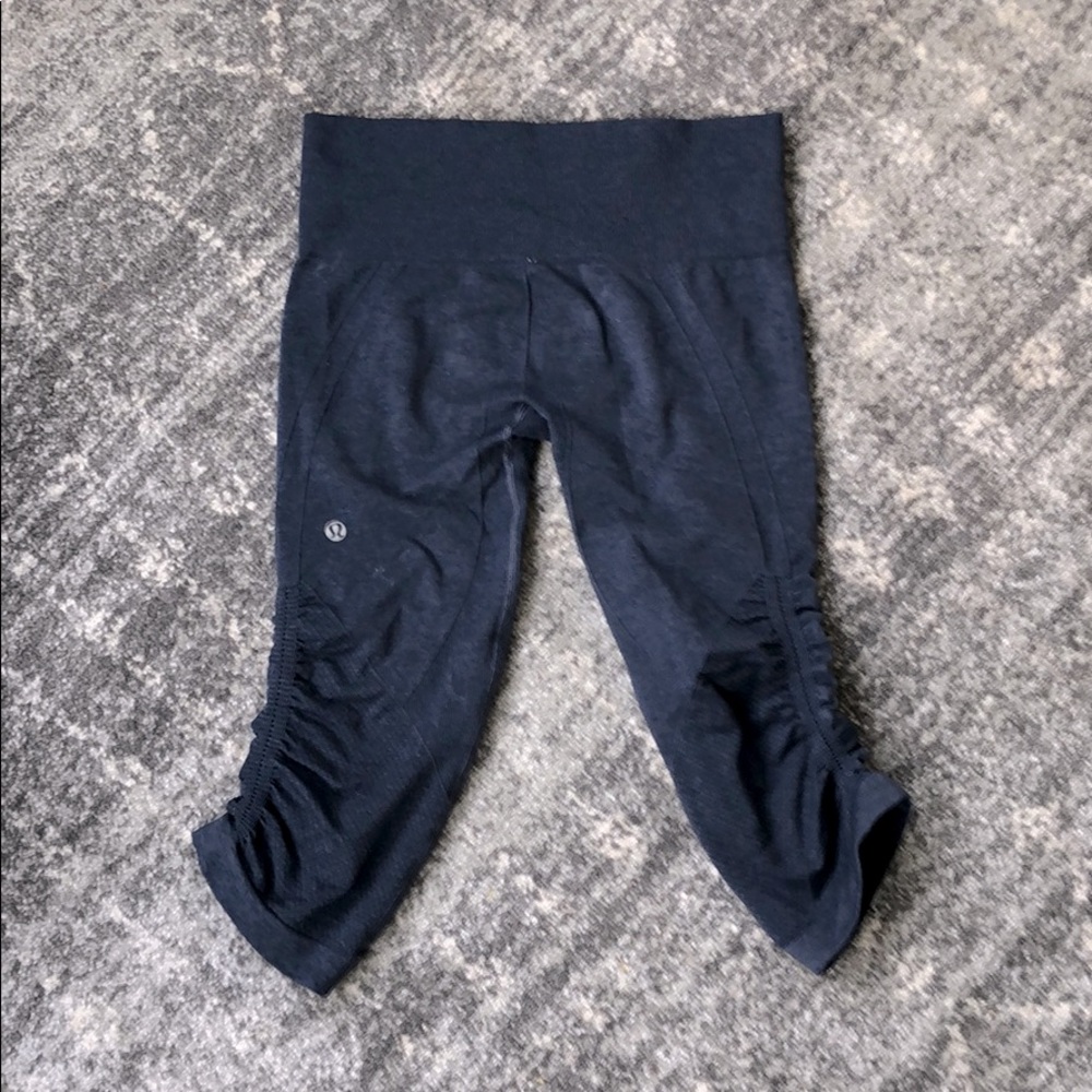 Grey lululemon cropped ruched leggings